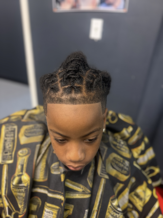 Gallery Image : P Famousvipcutz