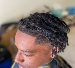 Gallery Image : P Famousvipcutz