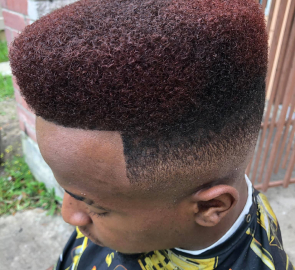 Gallery Image : P Famousvipcutz