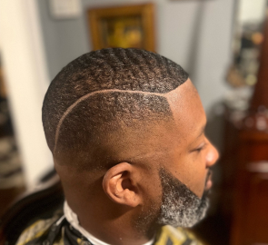 Gallery Image : P Famousvipcutz